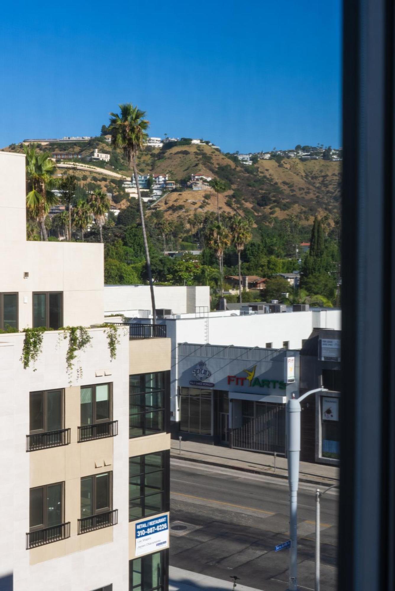 Bright Studio On Sunset Blvd, Free Parking, Gym, And Pool Los Angeles Esterno foto