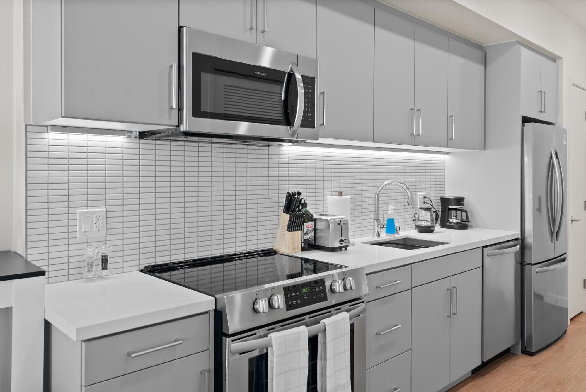 Bright Studio On Sunset Blvd, Free Parking, Gym, And Pool Los Angeles Esterno foto